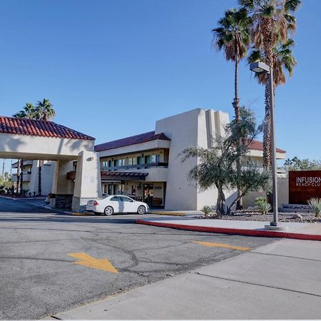 The Infusion Beach Club Palm Springs Bagian luar foto