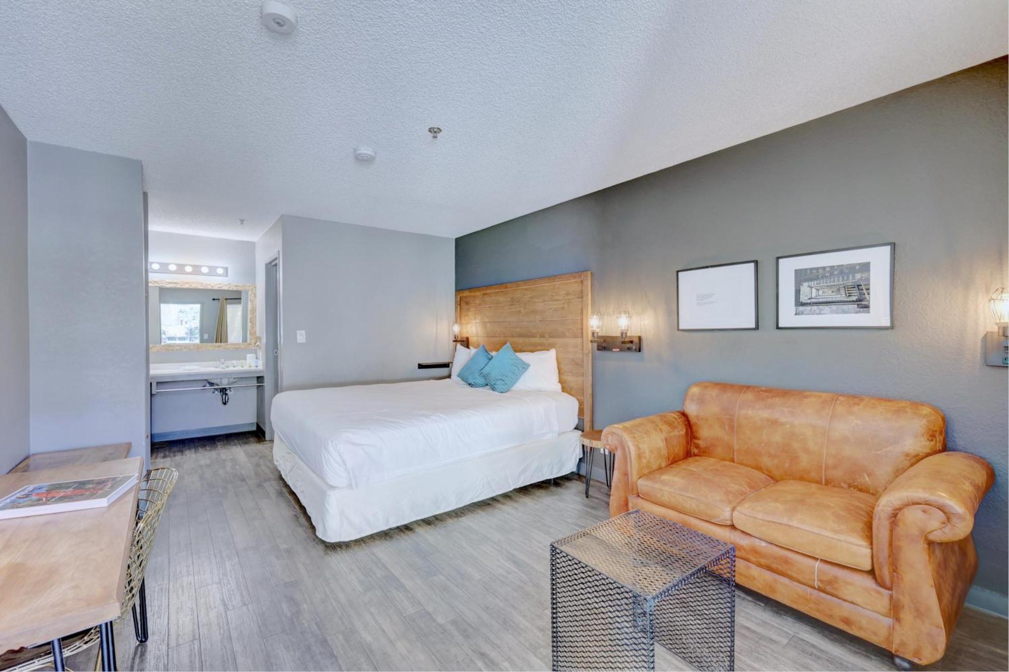 The Infusion Beach Club Palm Springs Bagian luar foto
