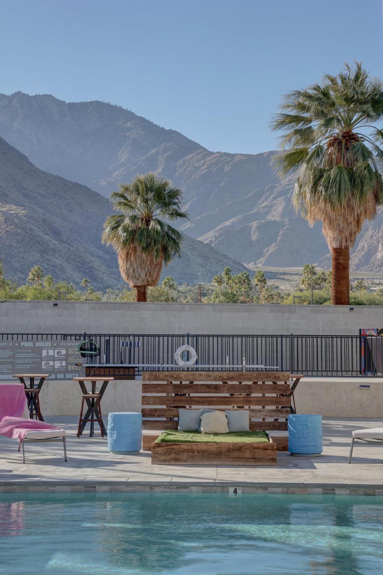 The Infusion Beach Club Palm Springs Bagian luar foto