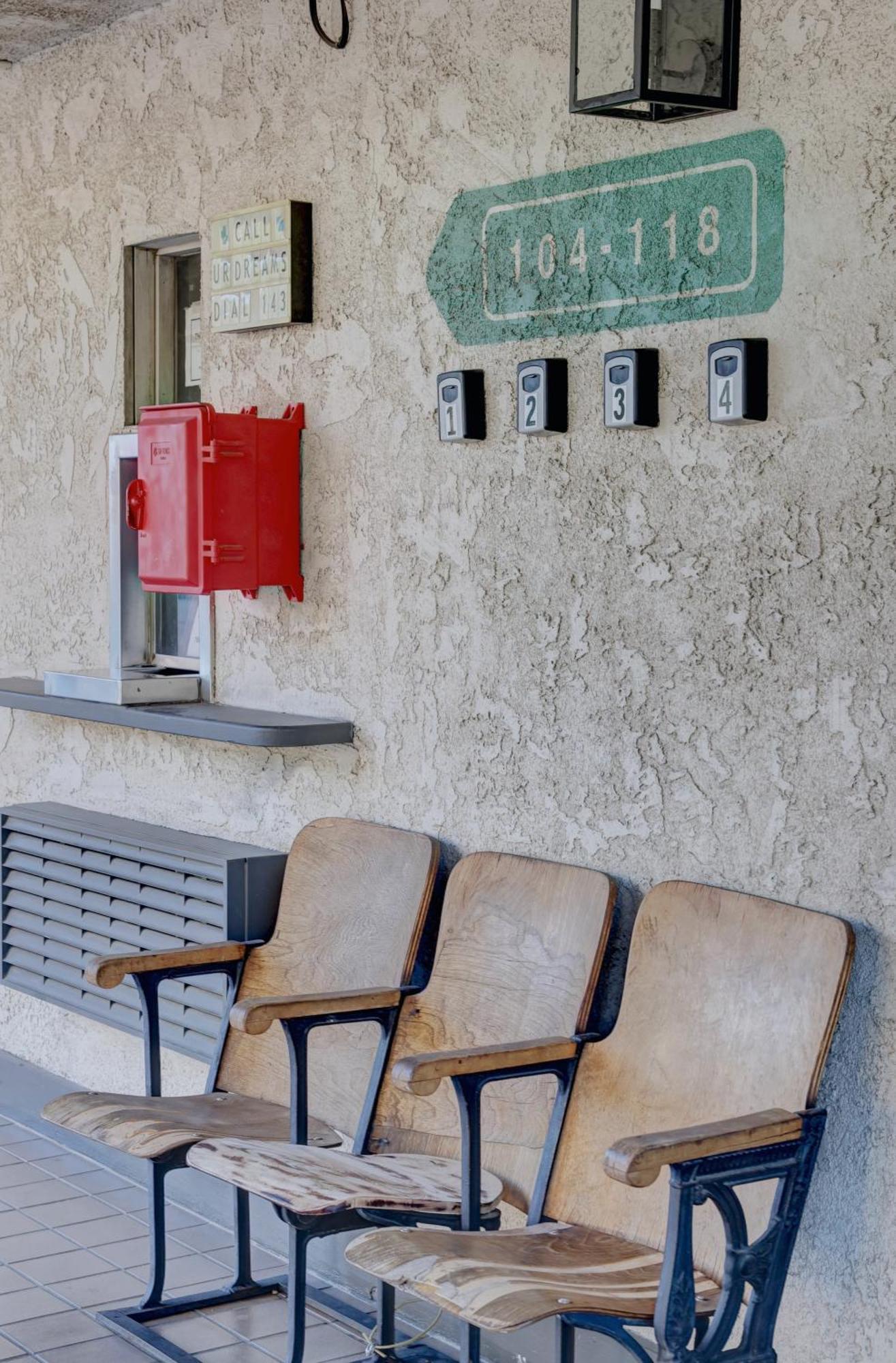 The Infusion Beach Club Palm Springs Bagian luar foto